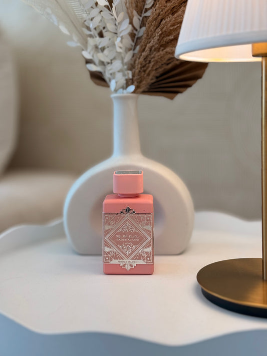 BADEE AL OUD NOBLE BLUSH - Lattafa Inspiration : Good Girl Blush Elixir de Carolina Herrera